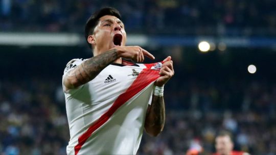 Enzo Pérez vuelve a River: el video ingresando a la revisión médica