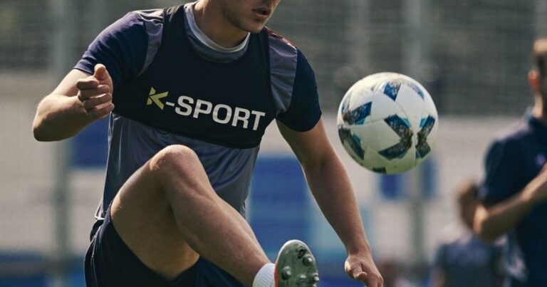 El canje que estudia Racing con Talleres en el mercado