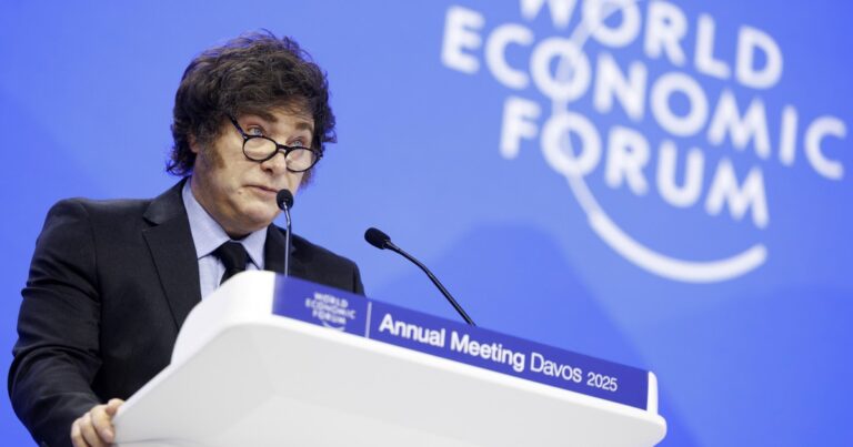 Qué dijo Milei en Davos 2025 que desató la marcha LGBT contra la discriminación