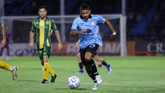 Belgrano, con Zielinski en la tribuna, logró su primera victoria en el torneo
