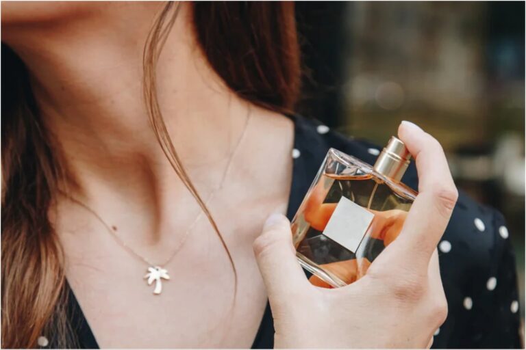 Qué significa usar perfume todos los días, según la psicología