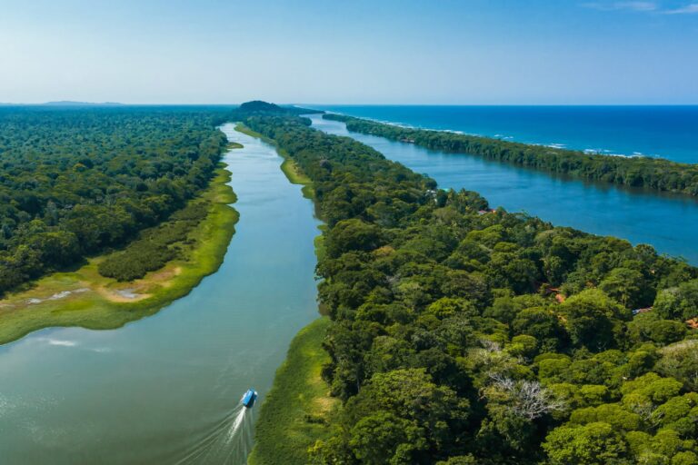 La Venecia costarricence es uno de los destinos más inesperados de Centroamérica