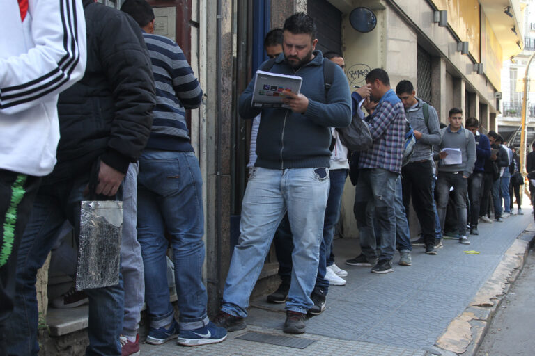 El desempleo aumentó en el último año