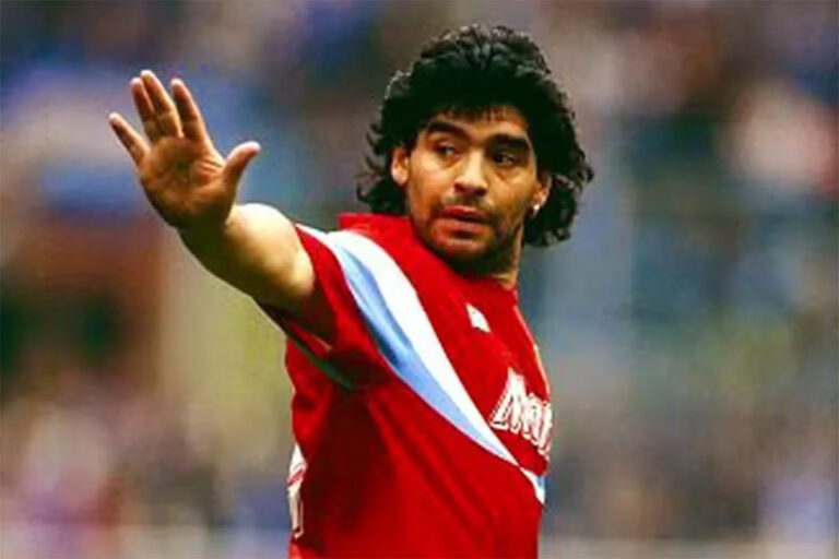 Maradona contra el poder