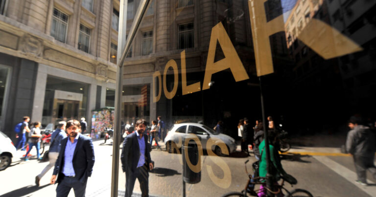 Dólar hoy: a cuánto cotizan el oficial y sus diferentes tipos de cambio este lunes 07 de abril