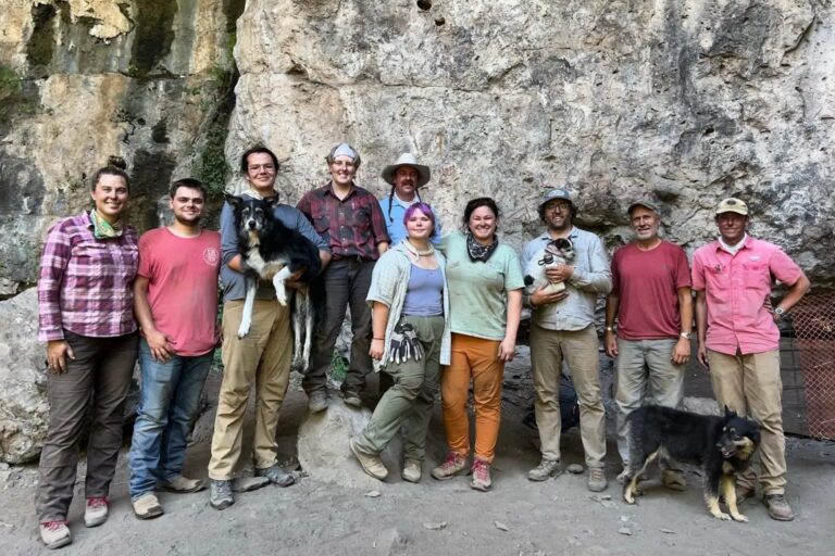 Hallazgo milenario en una cueva en Texas: así luce un kit de caza de hace más de 6000 años
