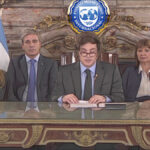815581-milei-al-fondo-un-salvavidas-de-plomo