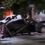 824203-fuerte-choque-en-pleno-recoleta-dejo-dos-heridos-un-auto-se-incrusto-en-una-parada-de-colectivos