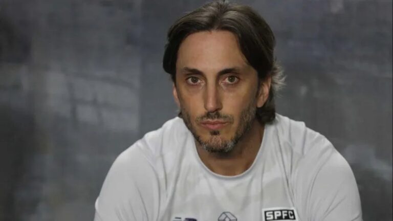 La furia de Luis Zubeldía contra un periodista de São Paulo: «Vos sos hincha de otro equipo»