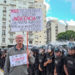 836500-el-gobierno-gasto-casi-80-millones-extra-el-12-de-marzo-para-reprimir-a-jubilados-e-hinchas
