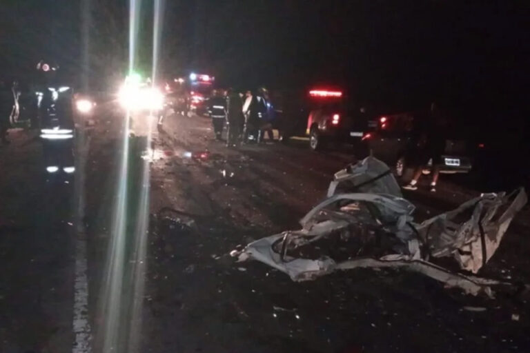 Un muerto en un choque frontal