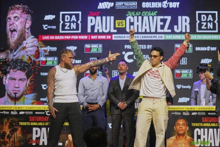 Jake Paul, el youtuber millonario, peleará con Julio César Chávez Jr., un boxeador del pasado