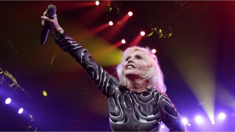 Debbie Harry cumple 80 años: la líder de Blondie y una vida dedicada a romper estereotipos