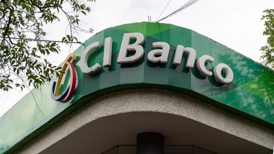 Sanciones de Estados Unidos por lavado de dinero sacuden a bancos mexicanos