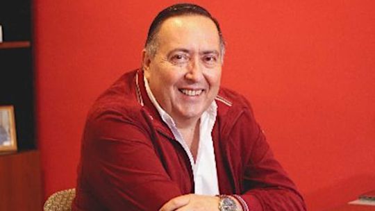 La Justicia levantó el secreto bancario sobre el pastor que «convierte» pesos en dólares y que recibió a Javier Milei