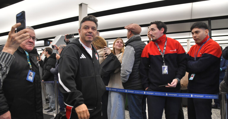 Se demoró el vuelo de River a Santiago del Estero por tormenta