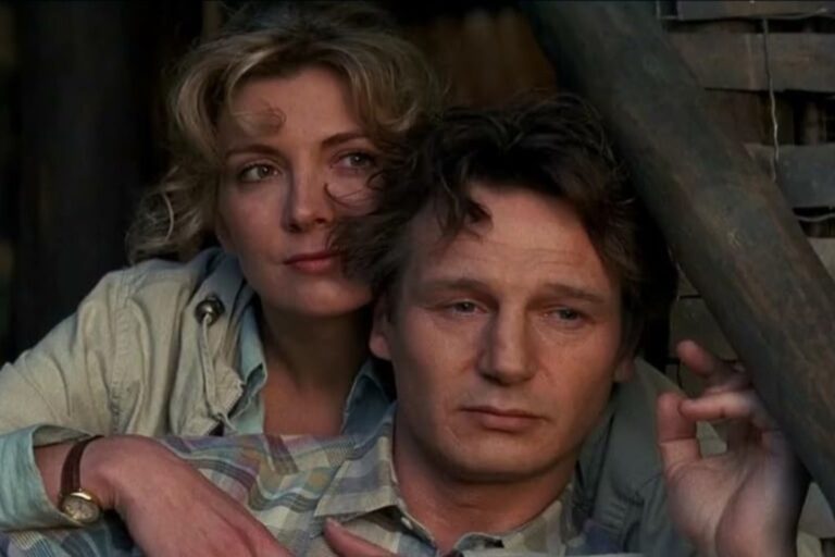 De qué murió la esposa de Liam Neeson, el actor al que vinculan con Pamela Anderson: una promesa y un guiño en sus películas