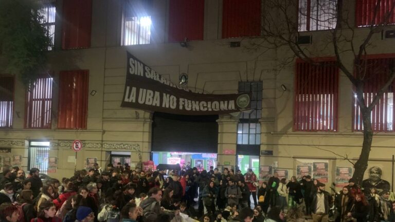 Anuncian aumento del 7,5% en salarios de docentes y trabajadores de universidades nacionales