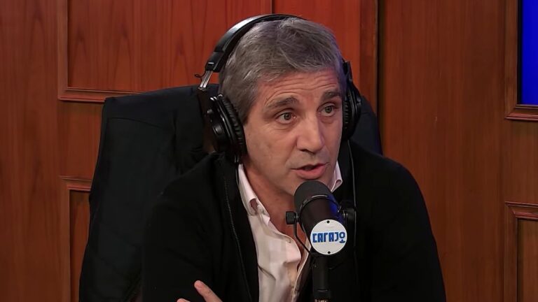 Luis Caputo convalida suba de tasas para secar la plaza de pesos este lunes