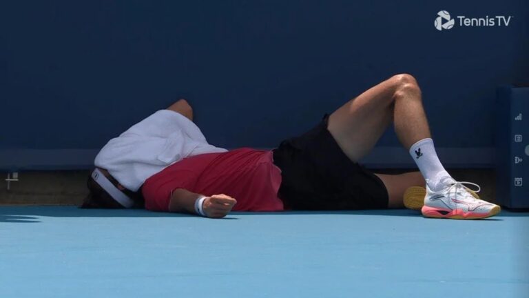Tensión en el Masters 1000 de Cincinnati: un tenista sufrió un golpe de calor y tuvo que abandonar el partido