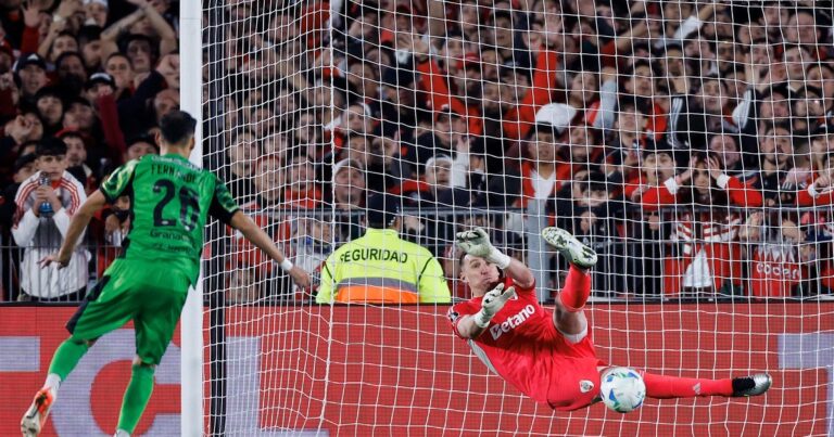 River se liberó del karma: primera victoria por penales desde 2019