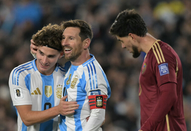 La obra de arte de Messi para abrir el marcador