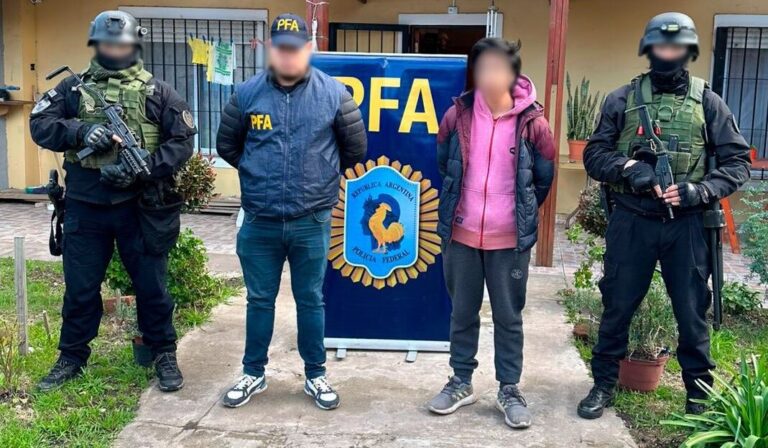 Tras un aviso del FBI, arrestaron a un hombre que alentaba atentados de Hamas