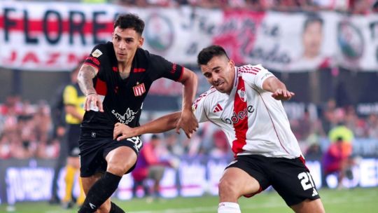 River empezó para golear, pero terminó colgado del travesaño ante Estudiantes: 2-1