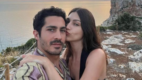 Esto no es IA: así comunicó Úrsula Corberó que está embarazada del Chino Darín