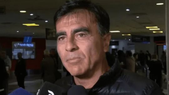 Gustavo Quinteros llegó al país para asumir en Independiente y pidió paciencia