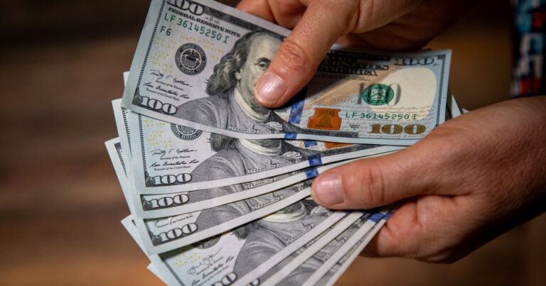 La deuda pública en lo que va de la gestión de Milei creció casi 7% y supera los US$ 455.000 millones