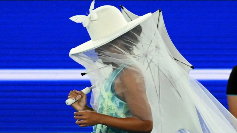 Australian Open 2026: el extravagante look de Naomi Osaka cuando ingresó al estadio