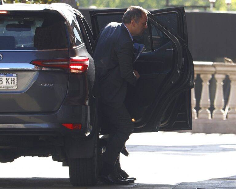 Adorni festejó un pedido de desafuero contra delegados del Garrahan y los trabajadores denuncian persecución política