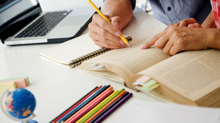 Vuelta a clases 2026: qué bancos ofrecen descuentos del 30% sin tope de reintegro y cuotas